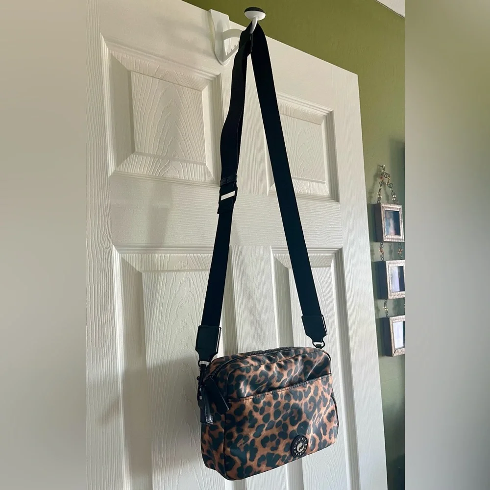 Kurt Geiger Camera Bag Crossbody Leopard Brown Quilted Nylon Shoulder Bag - Picture 2 of 8